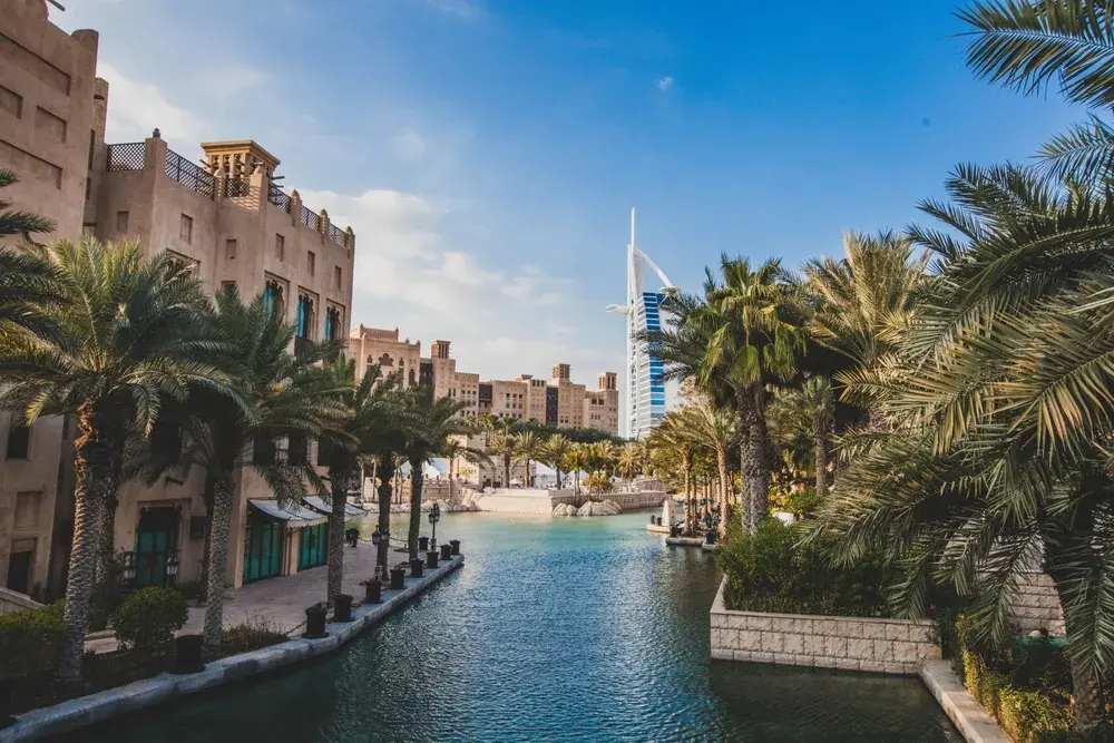 Dubaj nad jakim morzem? Odkryj tajemnice Zatoki Perskiej