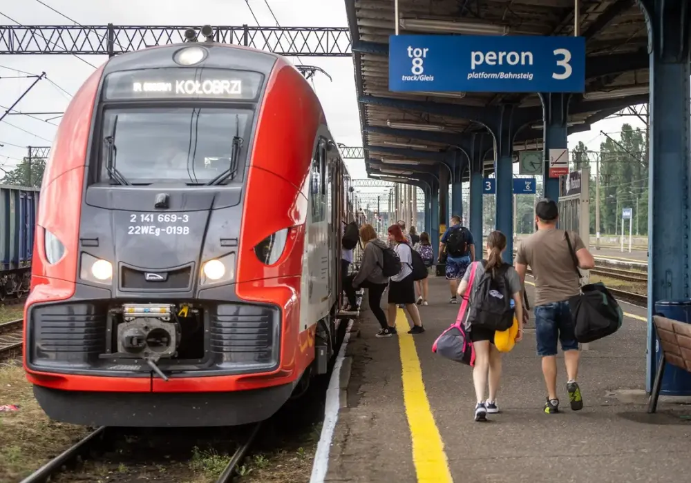 Jak dojadę do Kołobrzegu? Sprawdź najlepsze opcje transportu
