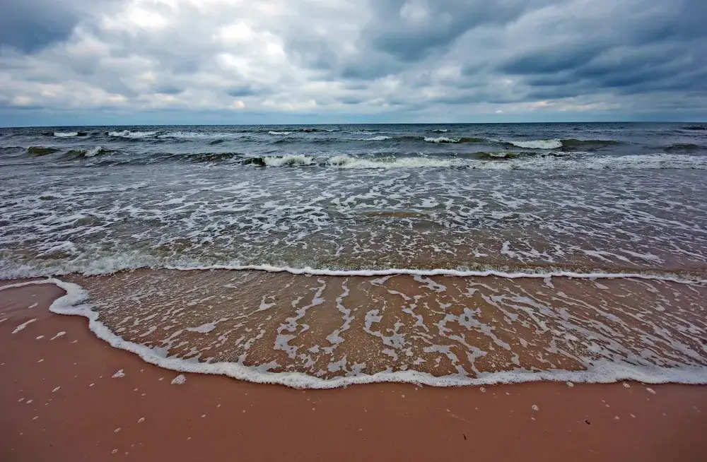 Zdjęcie Kiedy jest najwięcej jodu nad Bałtykiem? Odkryj najlepszy czas na wizytę