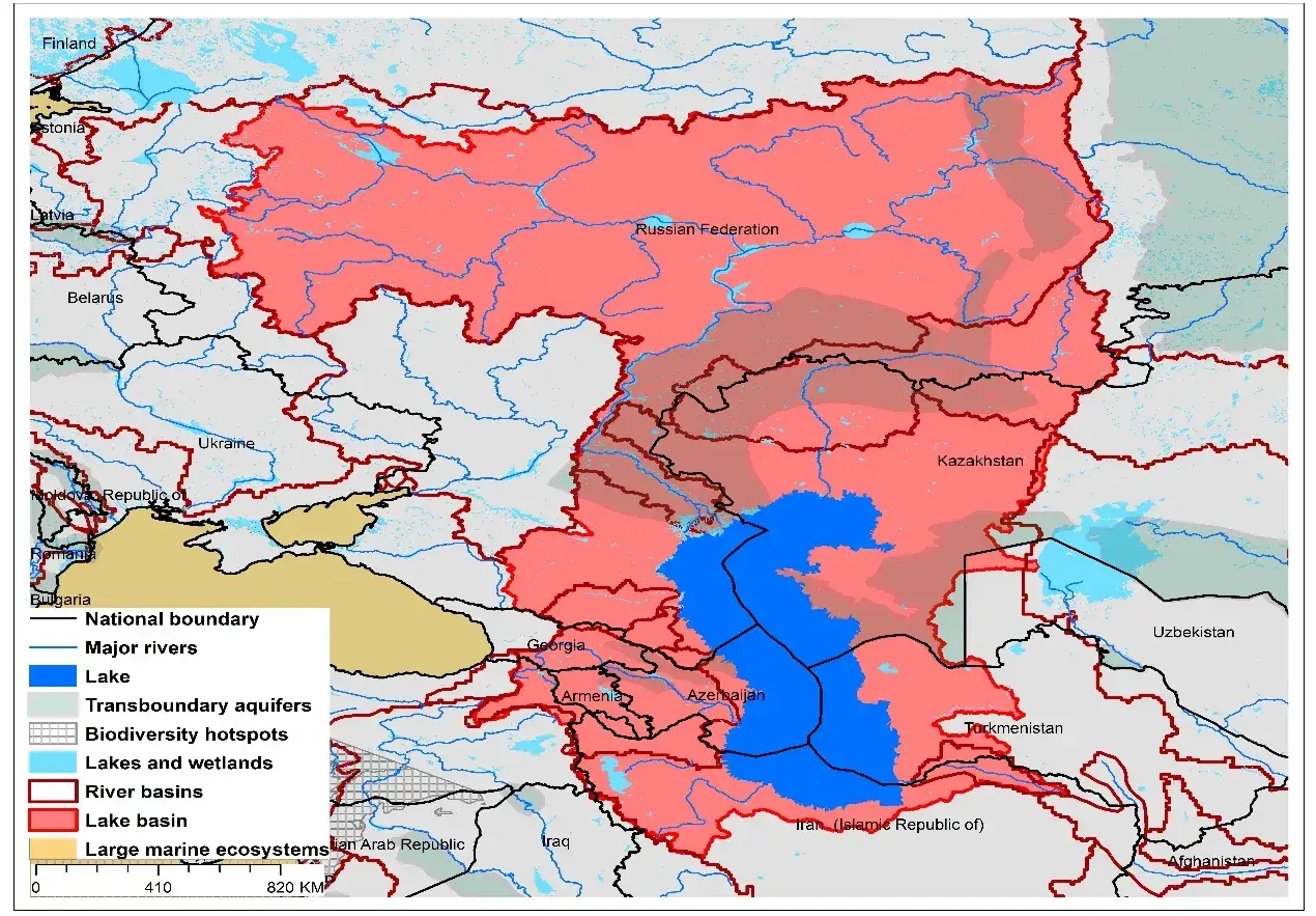 Mapa pokazuje baseny rzeczne i jeziora, w tym Morze Kaspijskie. Czy morze kaspijskie to jezioro? Mapa przedstawia je jako duże jezioro.