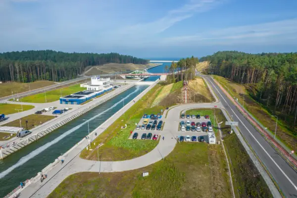 Krynica Morska centrum - Co zobaczyć i jak zaplanować spacer?